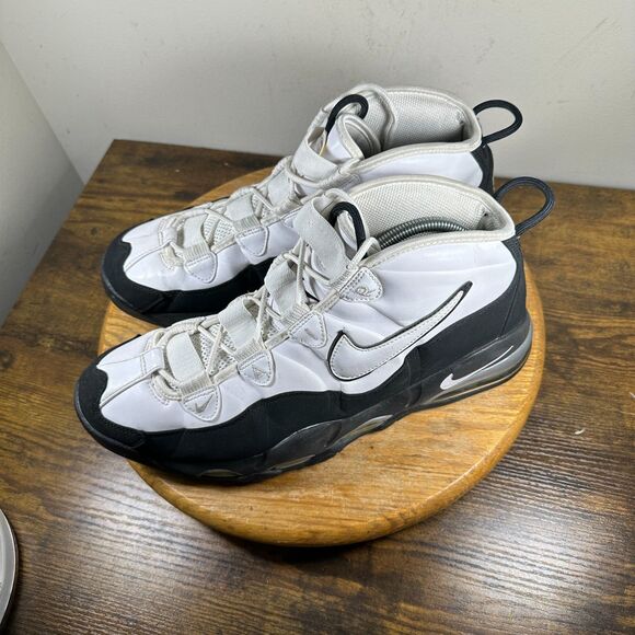 Athletic_Shoes